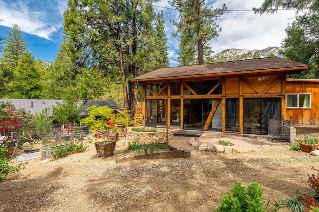 25106 Rim Rock Road, Idyllwild, CA 92549
