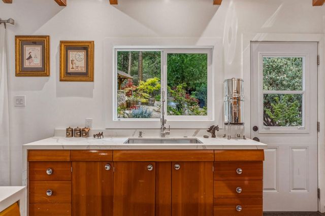 25106 Rim Rock Road, Idyllwild, CA 92549