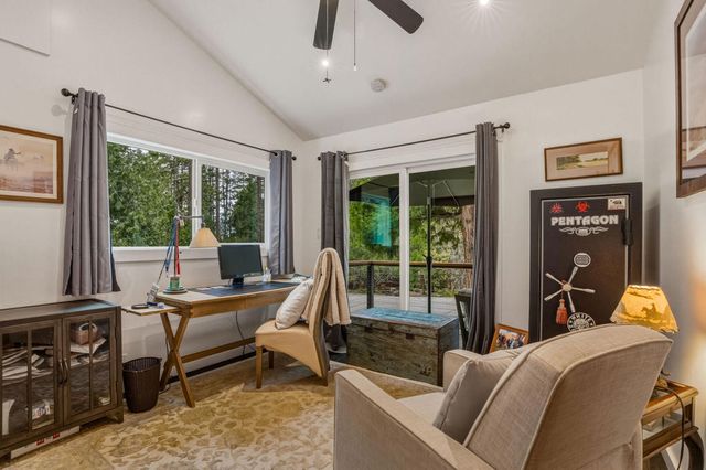 25106 Rim Rock Road, Idyllwild, CA 92549