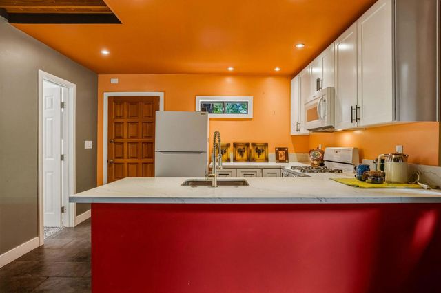 25106 Rim Rock Road, Idyllwild, CA 92549