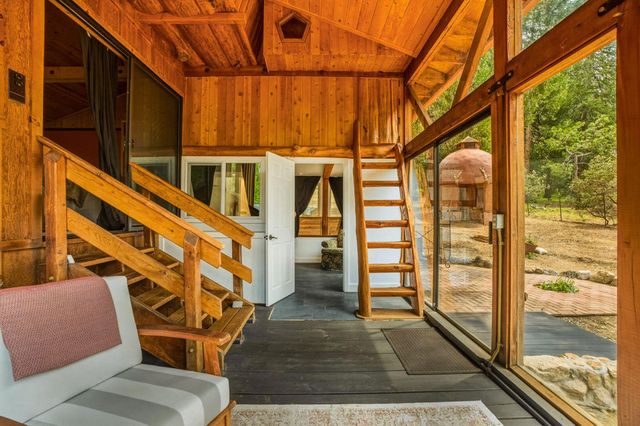 25106 Rim Rock Road, Idyllwild, CA 92549