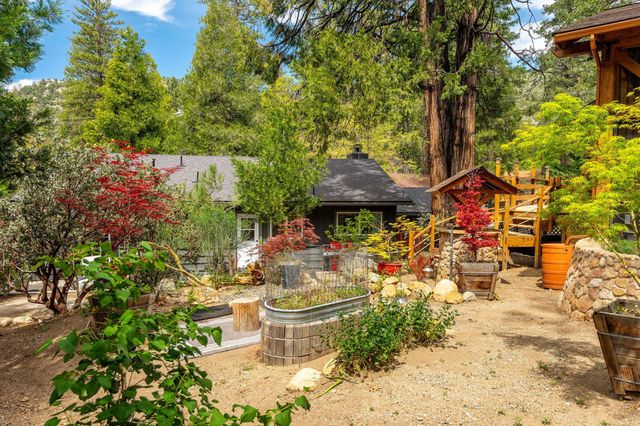 25106 Rim Rock Road, Idyllwild, CA 92549
