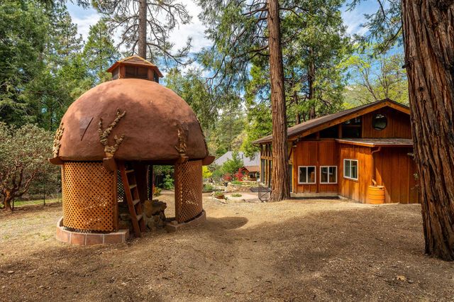 25106 Rim Rock Road, Idyllwild, CA 92549