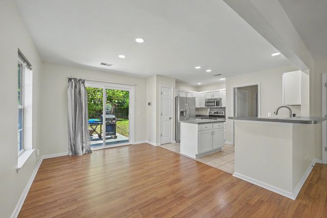2466 Calamari Court, North Charleston, SC 29406