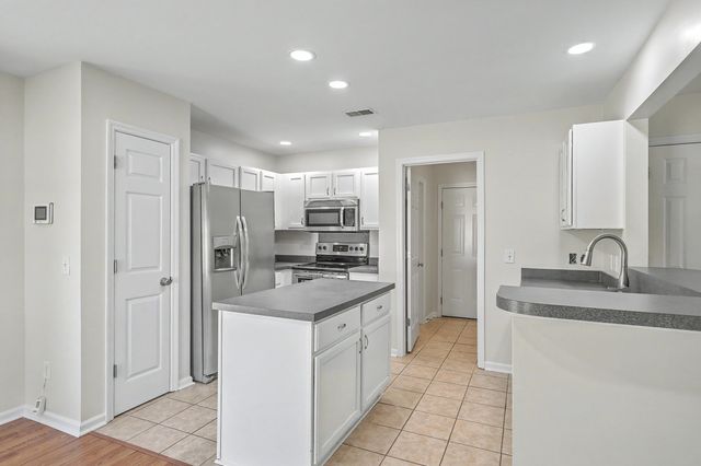 2466 Calamari Court, North Charleston, SC 29406