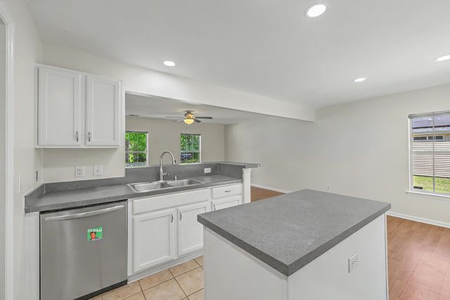 2466 Calamari Court, North Charleston, SC 29406