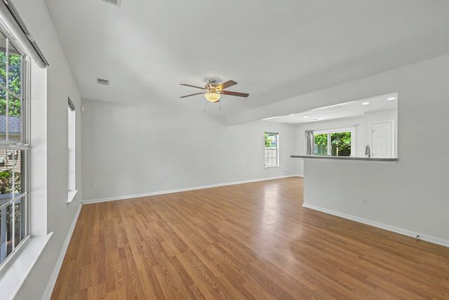 2466 Calamari Court, North Charleston, SC 29406