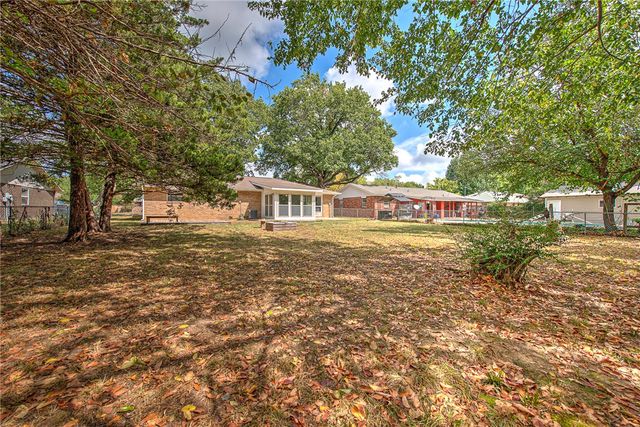 2505 Toni Avenue, Springdale, AR 72762
