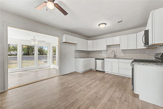 2505 Toni Avenue, Springdale, AR 72762
