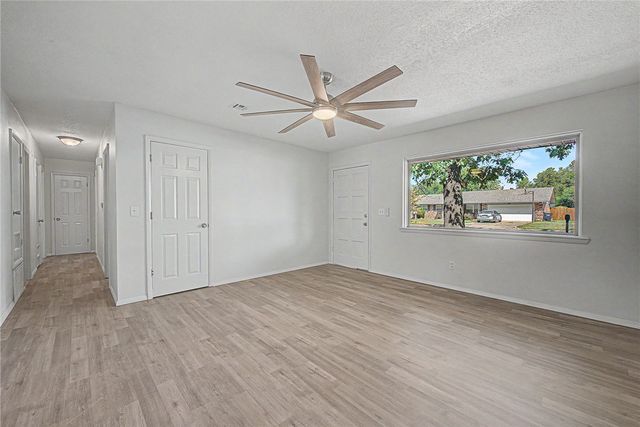 2505 Toni Avenue, Springdale, AR 72762