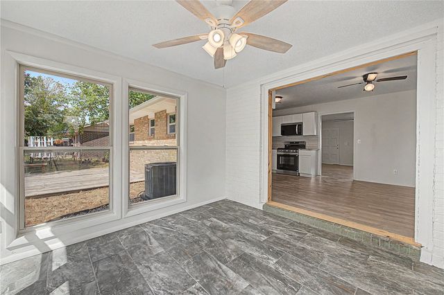 2505 Toni Avenue, Springdale, AR 72762