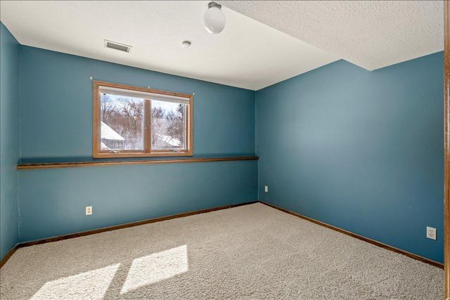 8681 144th Street Court, Apple Valley, MN 55124