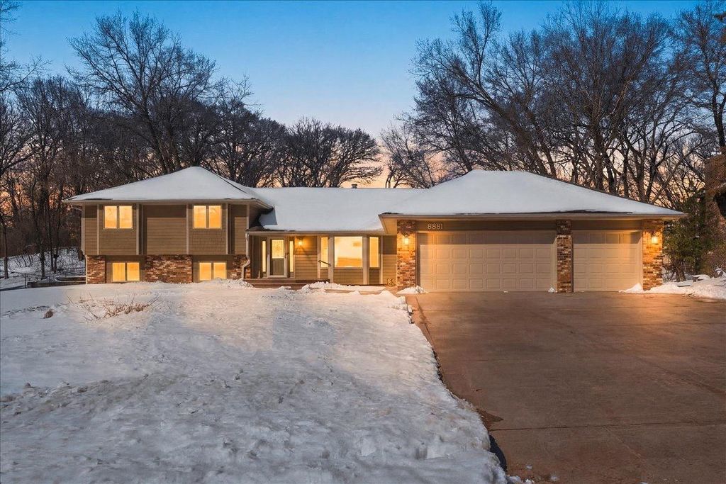 8681 144th Street Court, Apple Valley, MN 55124