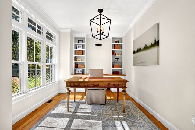313 Garfield Rd, Concord, MA 01742
