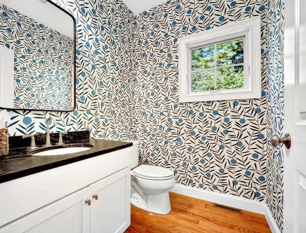 313 Garfield Rd, Concord, MA 01742