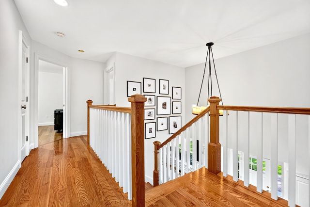 313 Garfield Rd, Concord, MA 01742