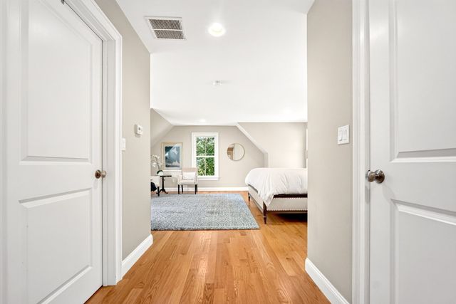 313 Garfield Rd, Concord, MA 01742