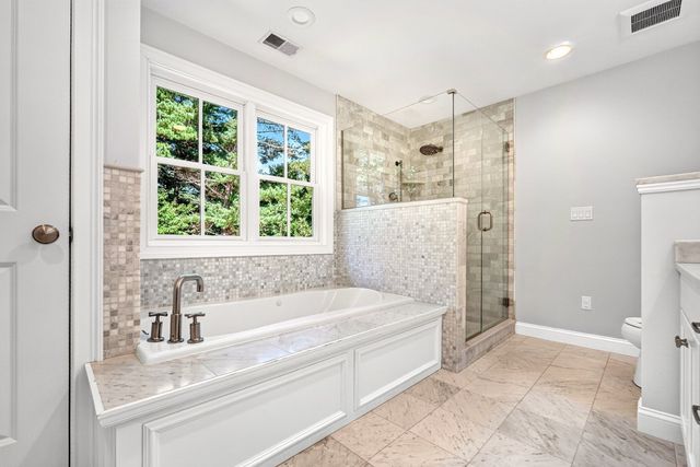 313 Garfield Rd, Concord, MA 01742