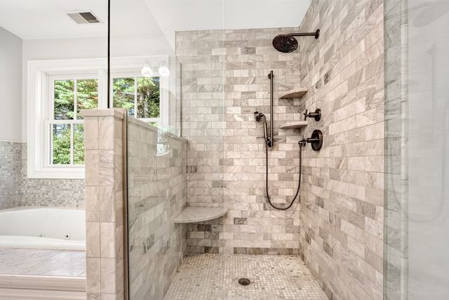 313 Garfield Rd, Concord, MA 01742