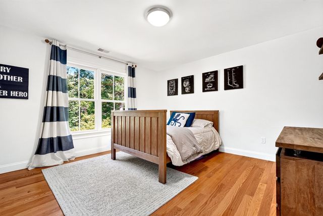 313 Garfield Rd, Concord, MA 01742