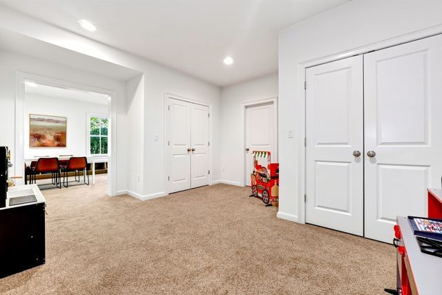 313 Garfield Rd, Concord, MA 01742