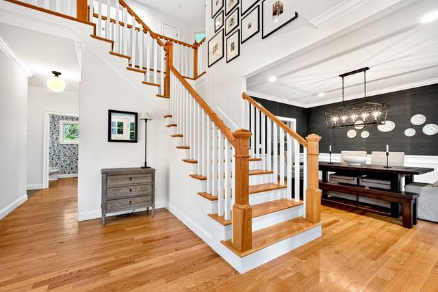 313 Garfield Rd, Concord, MA 01742