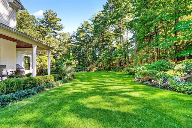 313 Garfield Rd, Concord, MA 01742