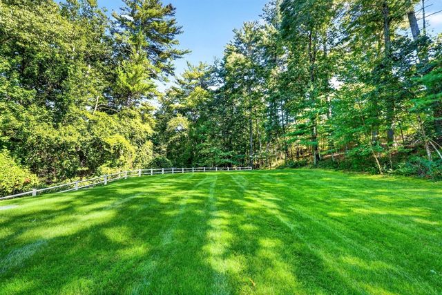 313 Garfield Rd, Concord, MA 01742
