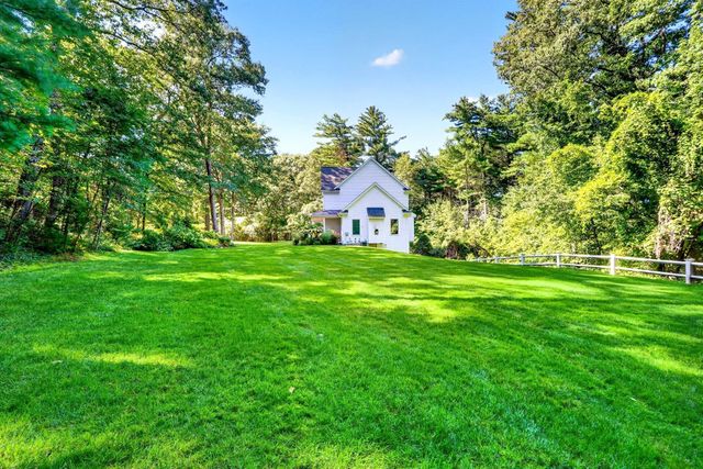 313 Garfield Rd, Concord, MA 01742