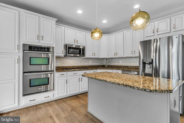 25241 BEACH PL, Chantilly, VA 20152