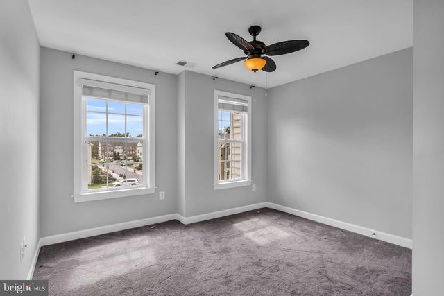 25241 BEACH PL, Chantilly, VA 20152