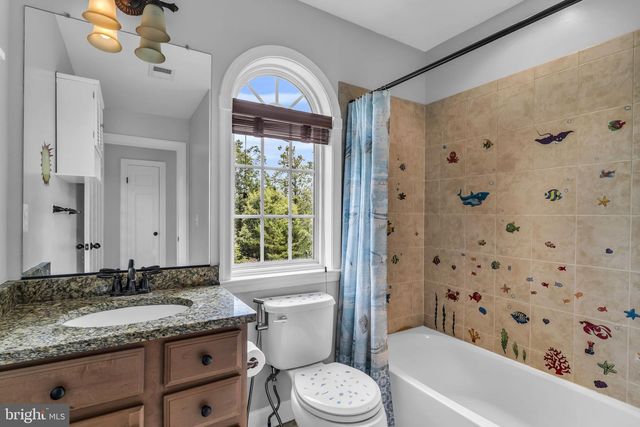 25241 BEACH PL, Chantilly, VA 20152