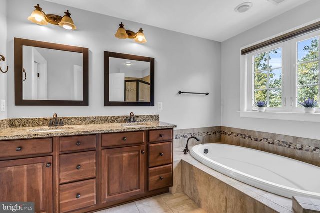 25241 BEACH PL, Chantilly, VA 20152
