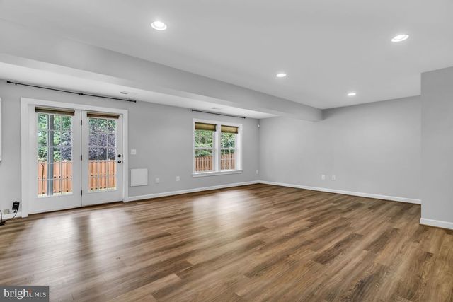 25241 BEACH PL, Chantilly, VA 20152