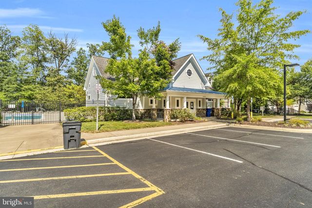 25241 BEACH PL, Chantilly, VA 20152