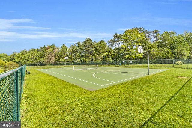 25241 BEACH PL, Chantilly, VA 20152