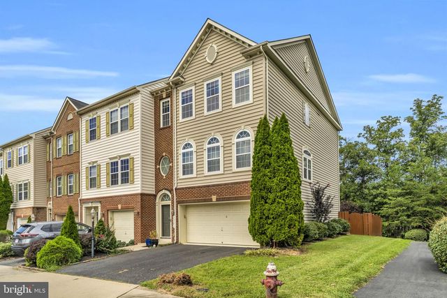25241 BEACH PL, Chantilly, VA 20152