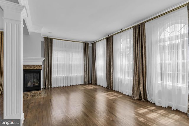 25241 BEACH PL, Chantilly, VA 20152