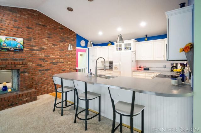 7380 Leonard Street NE, Ada, MI 49301