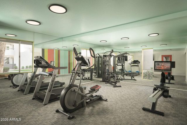 950 N GILBERT Road 1A, Gilbert, AZ 85234