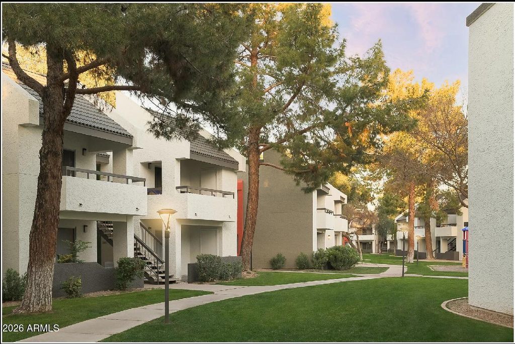 950 N GILBERT Road 1A, Gilbert, AZ 85234