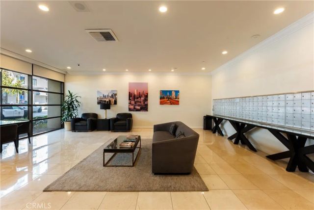 600 W 9th 811, Los Angeles, CA 90015