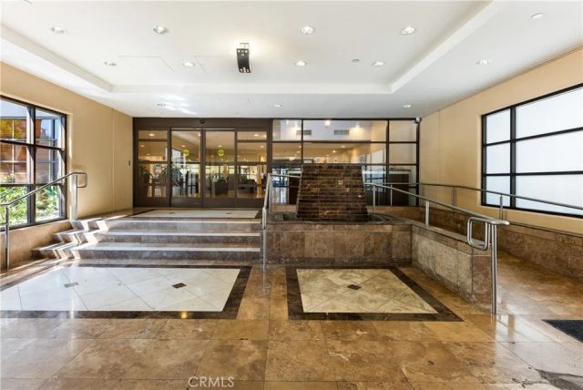 600 W 9th 811, Los Angeles, CA 90015