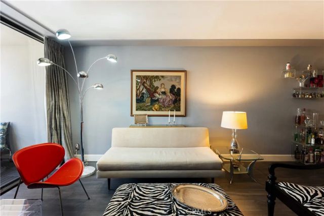 600 W 9th 811, Los Angeles, CA 90015