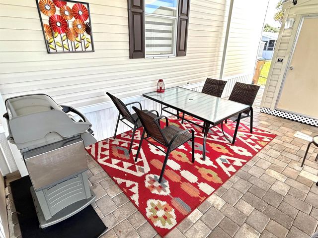 613 Jasmine Lane, Deerfield Beach, FL 33442