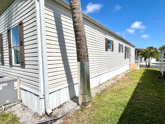 613 Jasmine Lane, Deerfield Beach, FL 33442