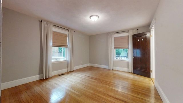 28 Hibbard 1, Newton, MA 02458