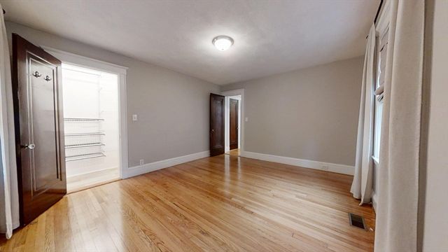 28 Hibbard 1, Newton, MA 02458