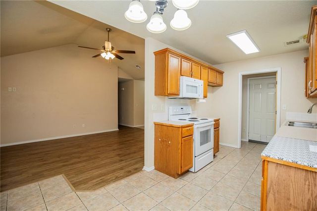 615 Bliss Circle, Centerton, AR 72719