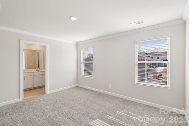 9008 Foggy Brook Loop, Charlotte, NC 28216